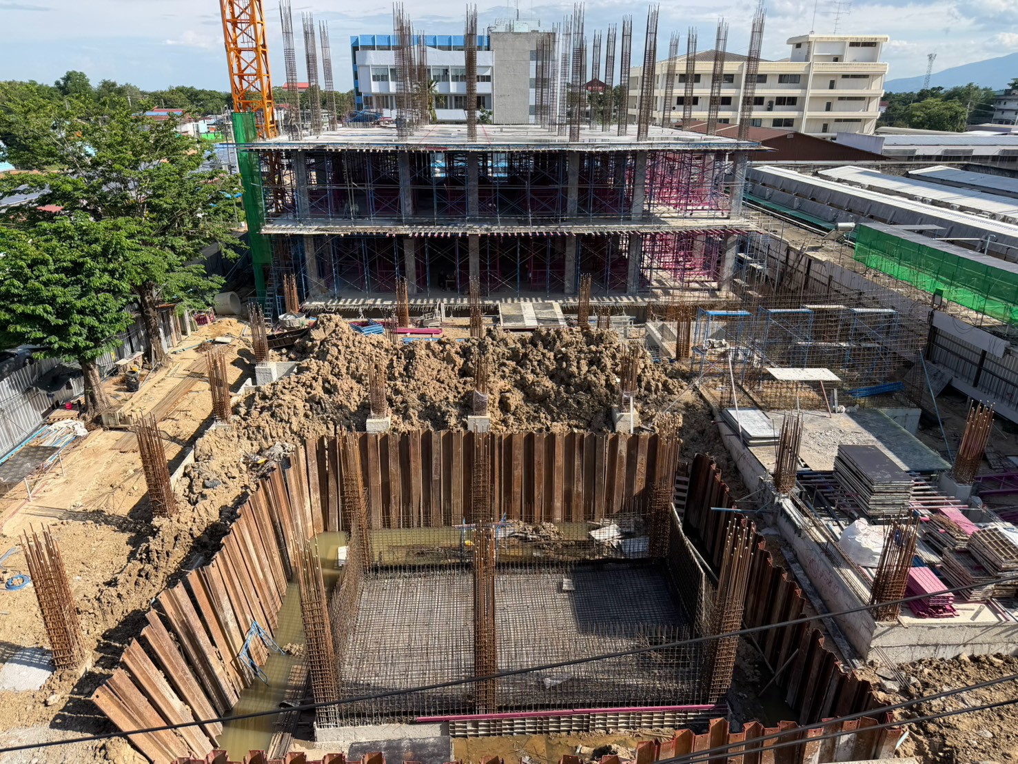 โครงการก่อสร้างอาคารบำบัดรักษาฯ 6 ชั้น โรงพยาบาล สุโขทัย